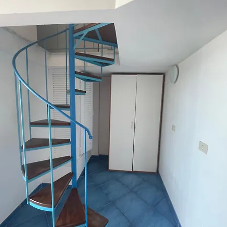 Agenzia Isotur Locanda Nonna Giulia 31 Vista Mare- Soppalcata * Ponza